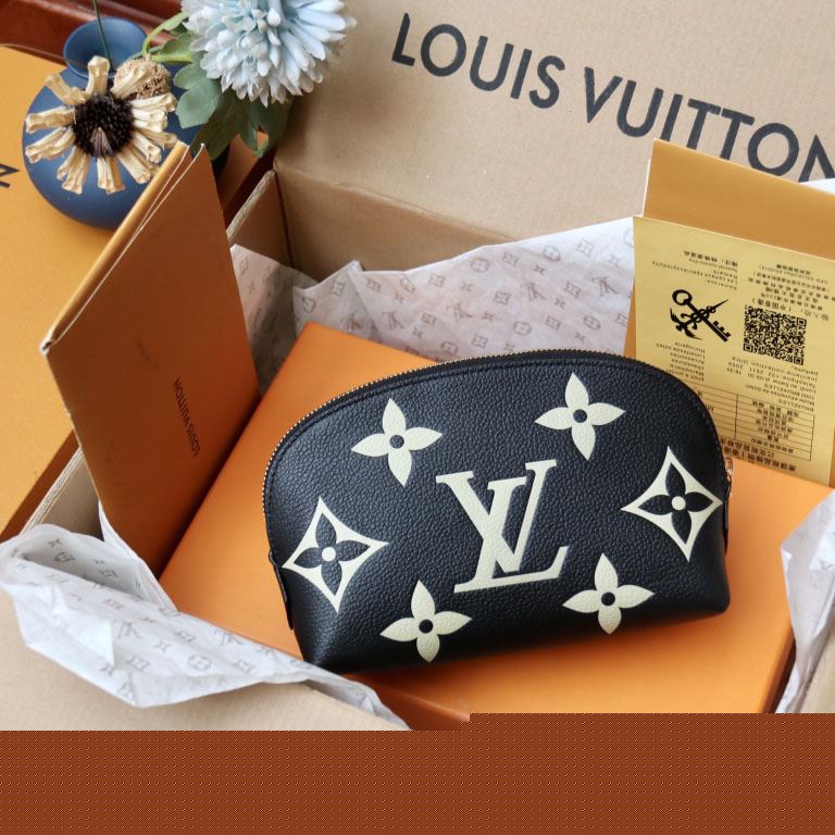 LV Clutch Bags